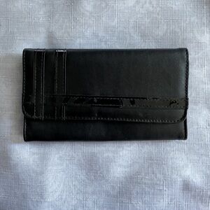NWOT Avon Wallet with Multi Compartments